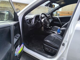 TOYOTA RAV4 2,5 HYBRID-AUTOMAT - 11