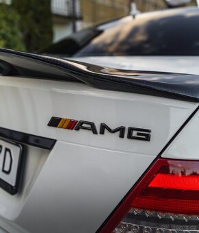 Mercedes-Benz C63 - 11