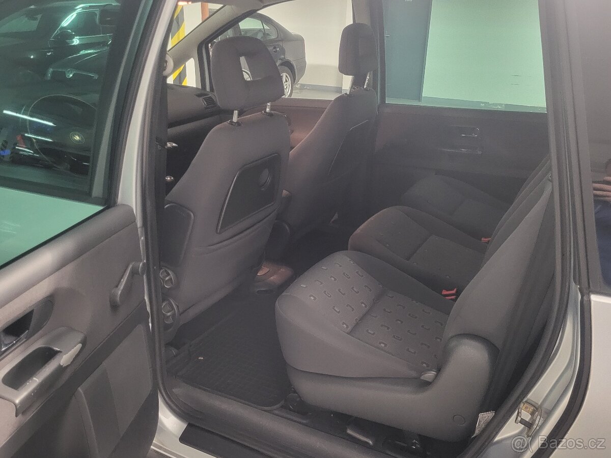 VW Sharan 1.9TDi 130PS - Navigace - tempomat - Webasto - 12