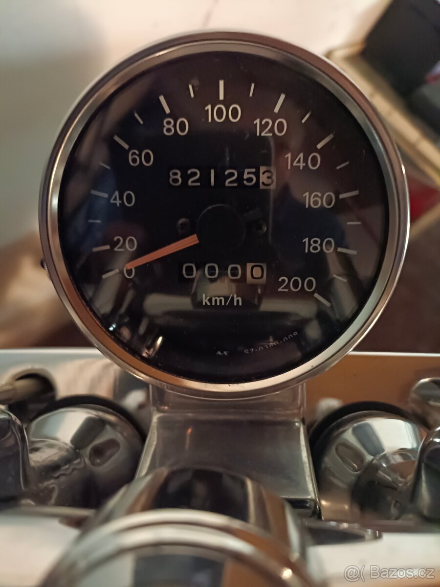 Suzuki VS 1400 Intruder - 12