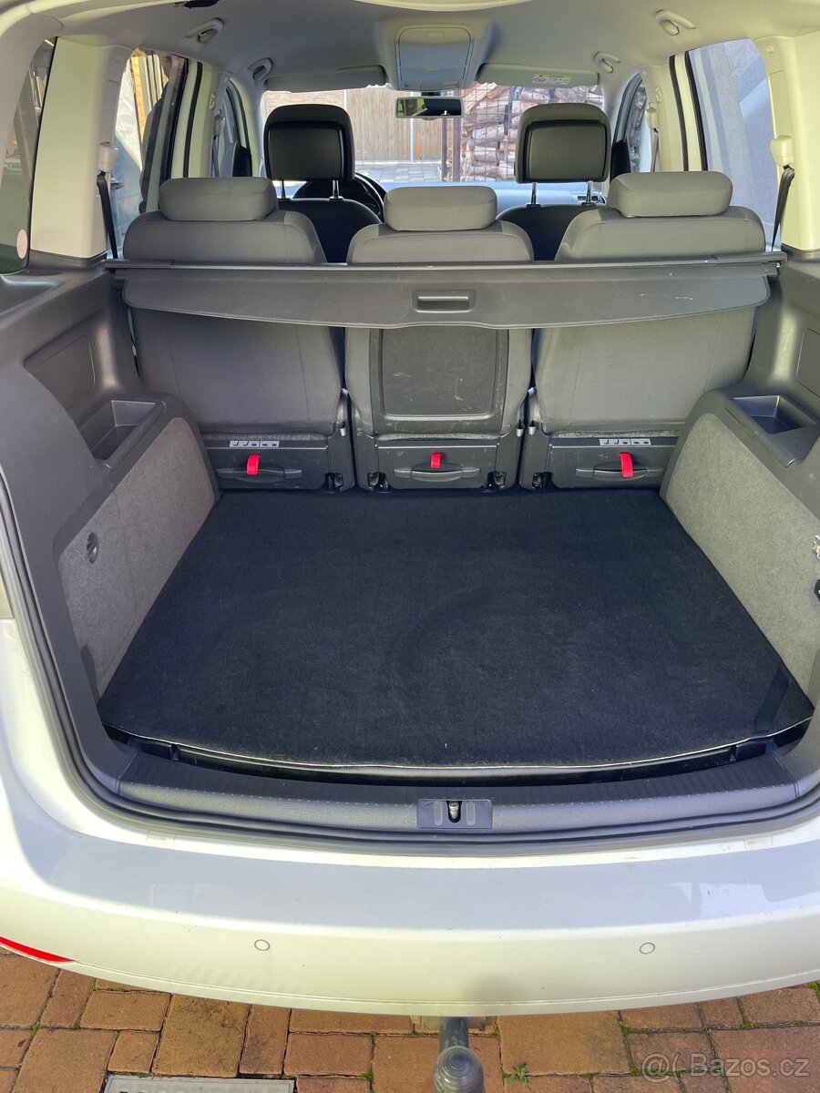 Volkswagen Touran 2.0 TDI DSG, 2015, automat, tažné, 5 míst - 12