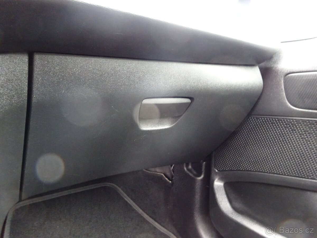 Peugeot 208 1,6 HDI - 12