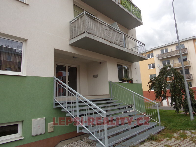 Pronájem bytu 2+kk v Plzni, ul. Květná, 45 m2+garážové stání - 12