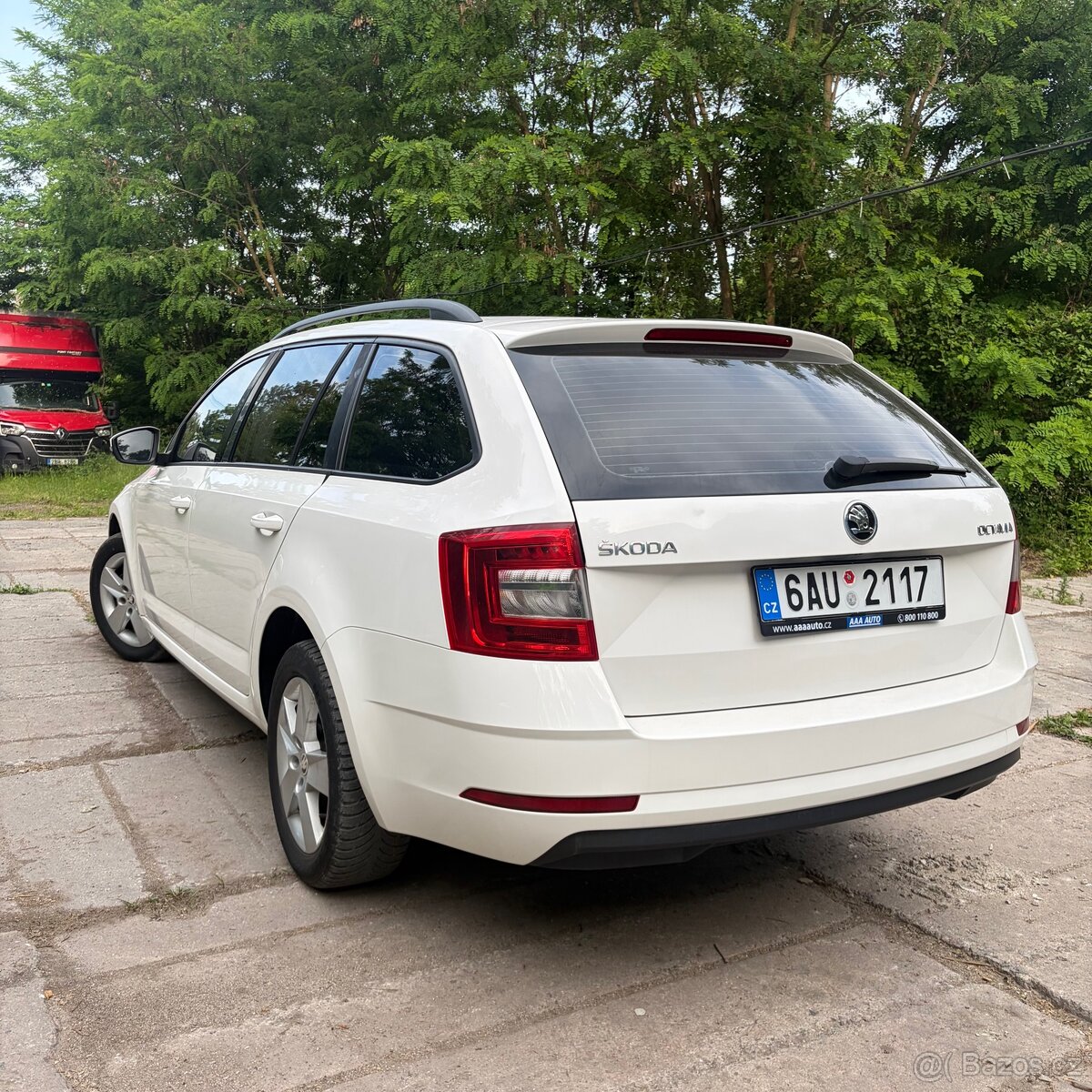 Škoda Octavia III 2.0 TDI 110 kW - 12