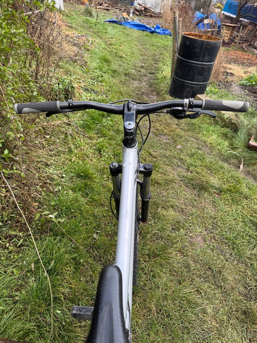Commencal supreme dh kolo - 12