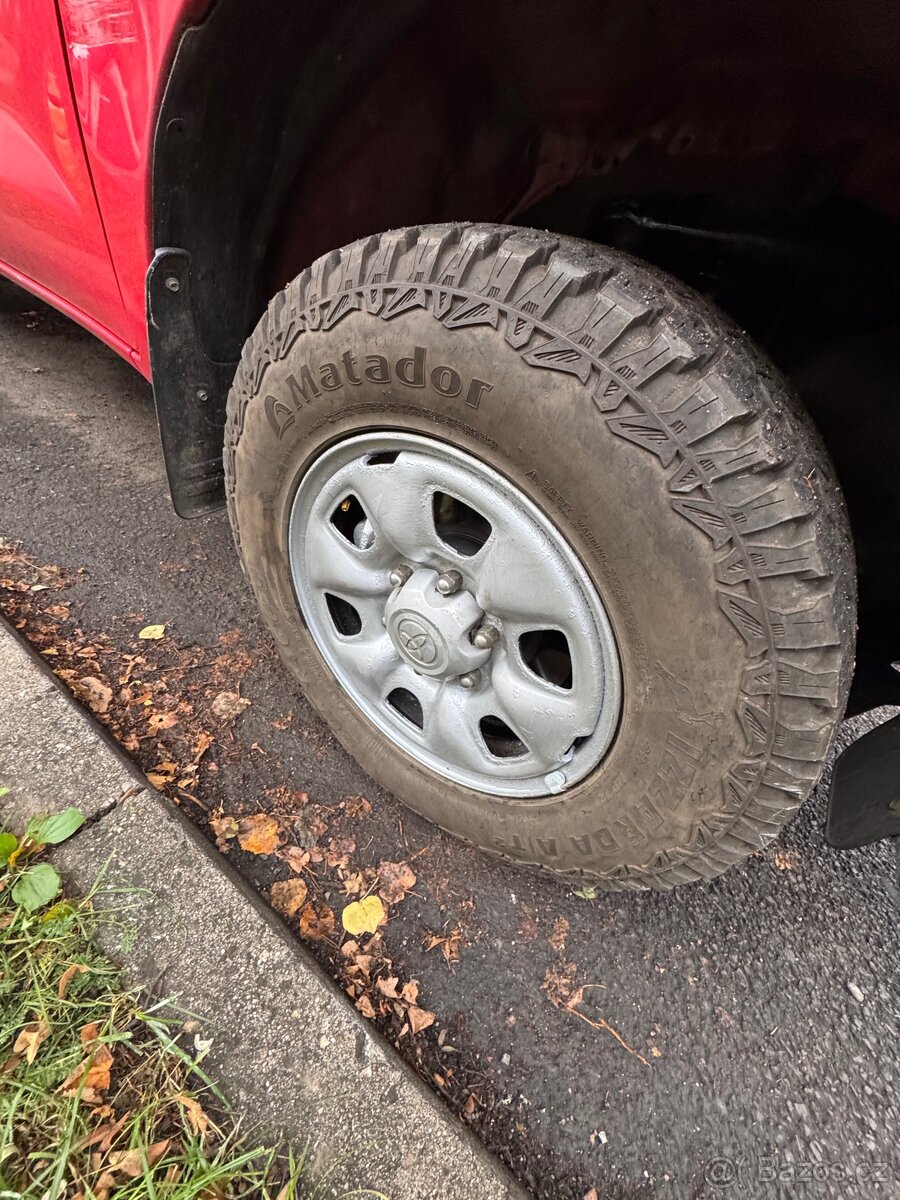 Toyota Hilux 2,5 tdi 106kw 2012 Top Stav - 12