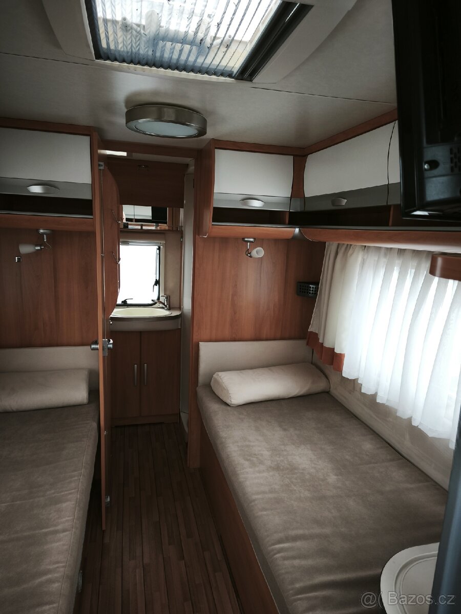 Karavan Knaus - Wilk S4 - 12