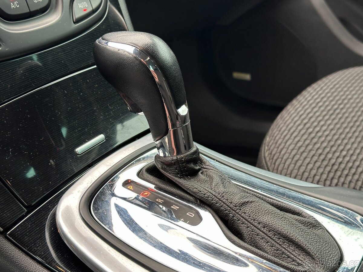 Opel Insignia Sports Tourer 2015 - 12