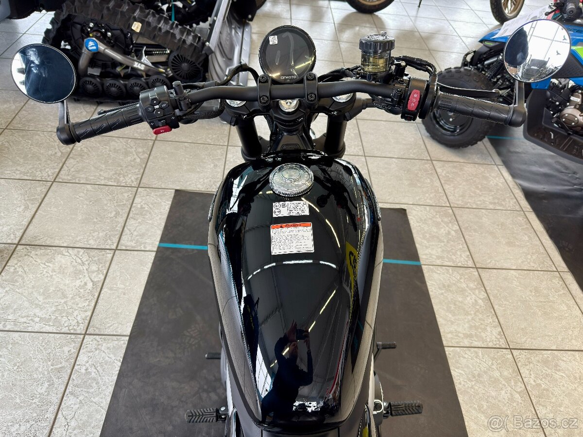 CFMOTO 450CL-C Bobber - černá/bílá - 12
