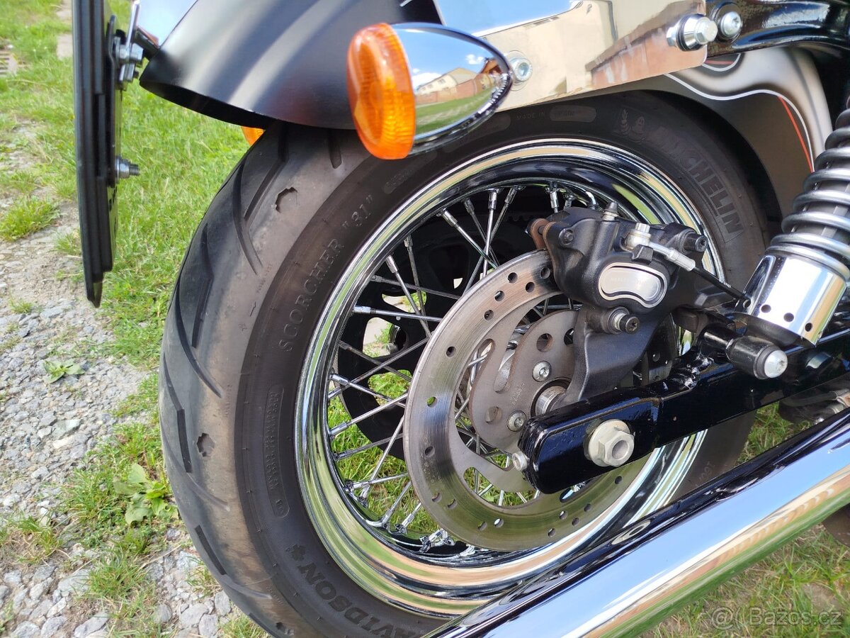 Harley Davidson Dyna Street Bob - 12