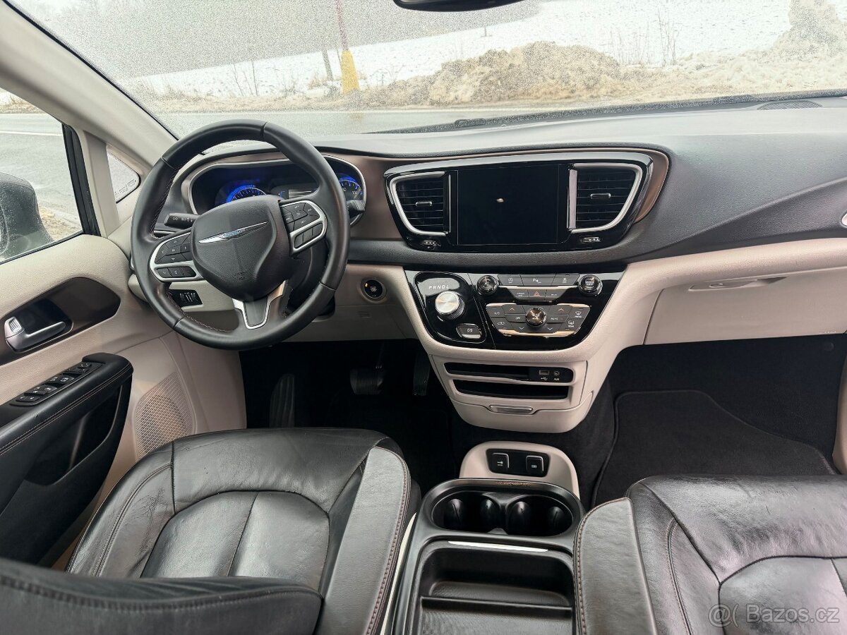 Chrysler Pacifica 3,6 Pentastar 8 míst 2017 DPH - 12