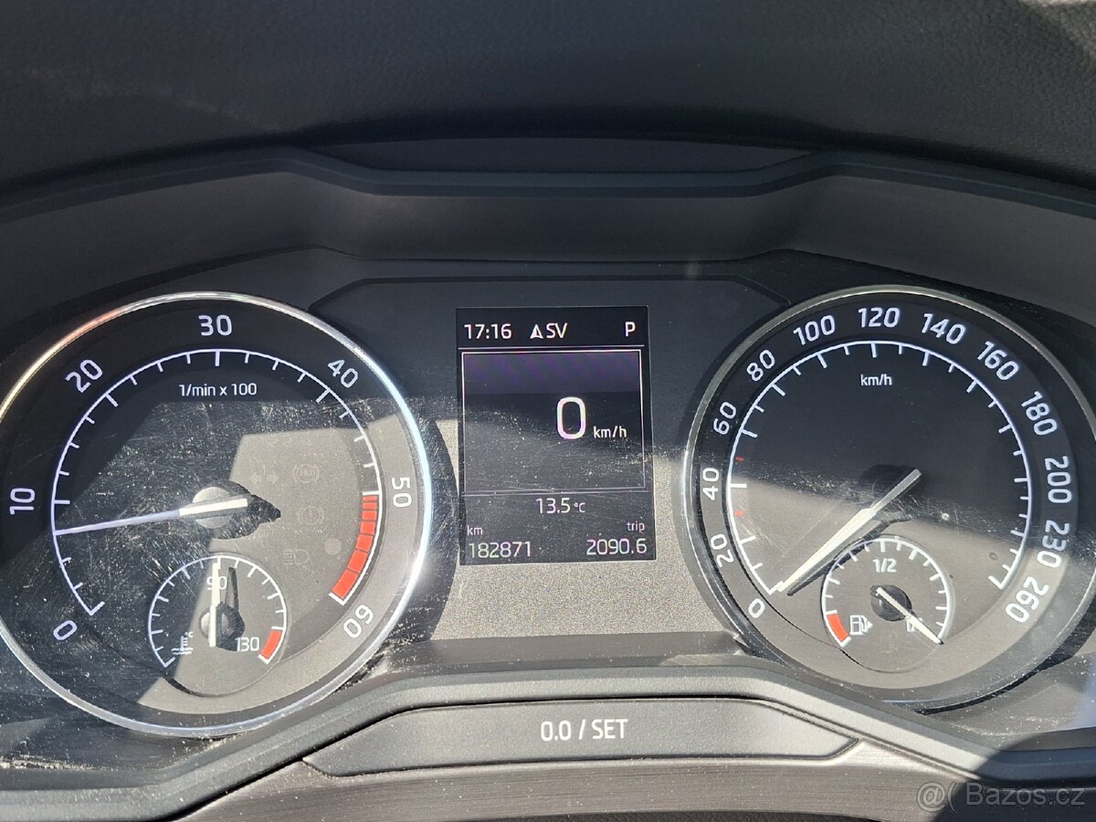 Škoda Superb - 12