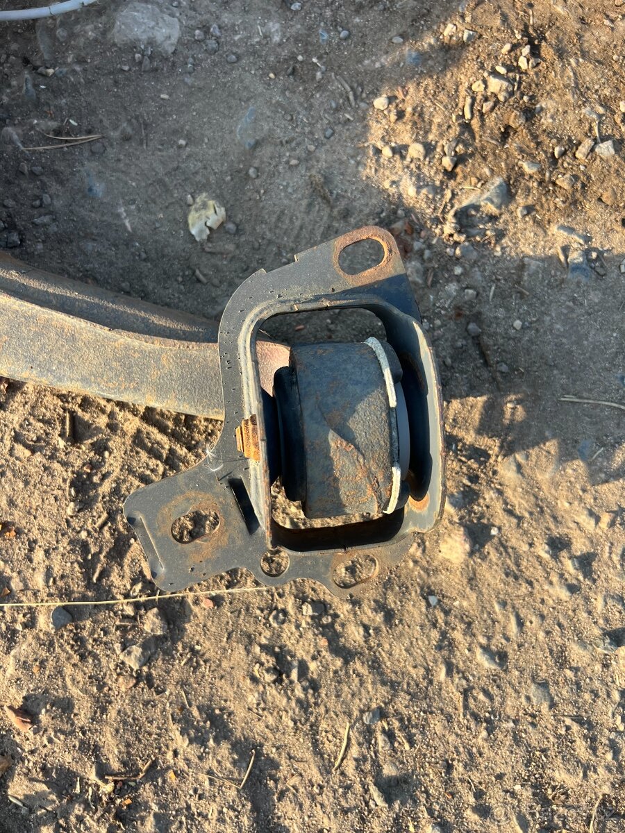 BMW E36 M3 S50B30 Zadní náprava - 12