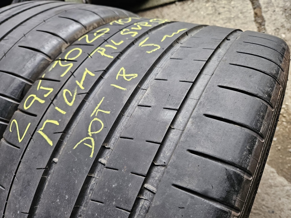 295/30R20 - 12