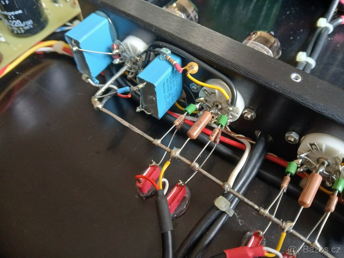 AUDIO EXPERIENCE Balanced A1 - ELEKTRONKOVÝ PŘEDZESILOVAČ - 12