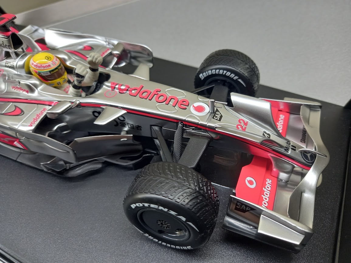 F1 MCLAREN MERCEDES MP4/23 HAMILTON MINICHAMPS 1:18 - 12