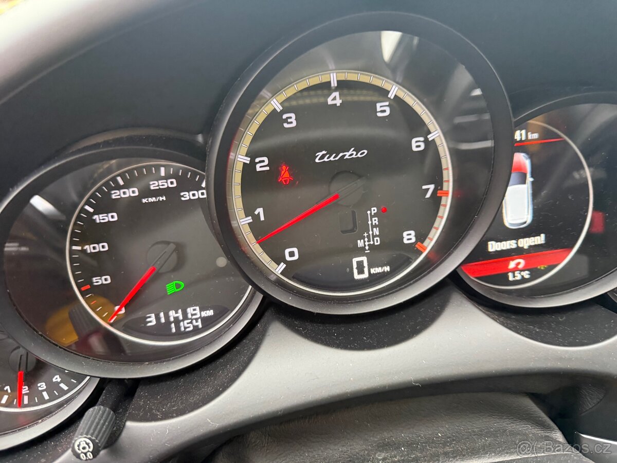 Porsche Cayenne 4.8 V8 - 12