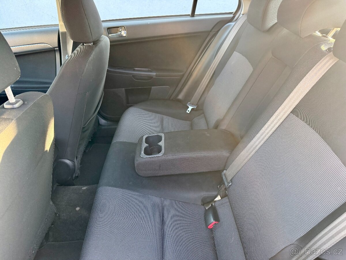 Mitsubishi LANCER 1.8i 105kW koup.ČR - 12