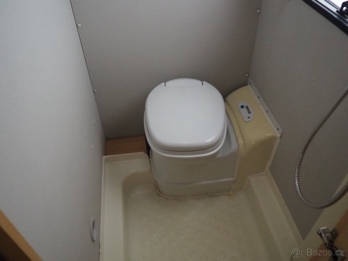 Prodám karavan Dethleffs - 12