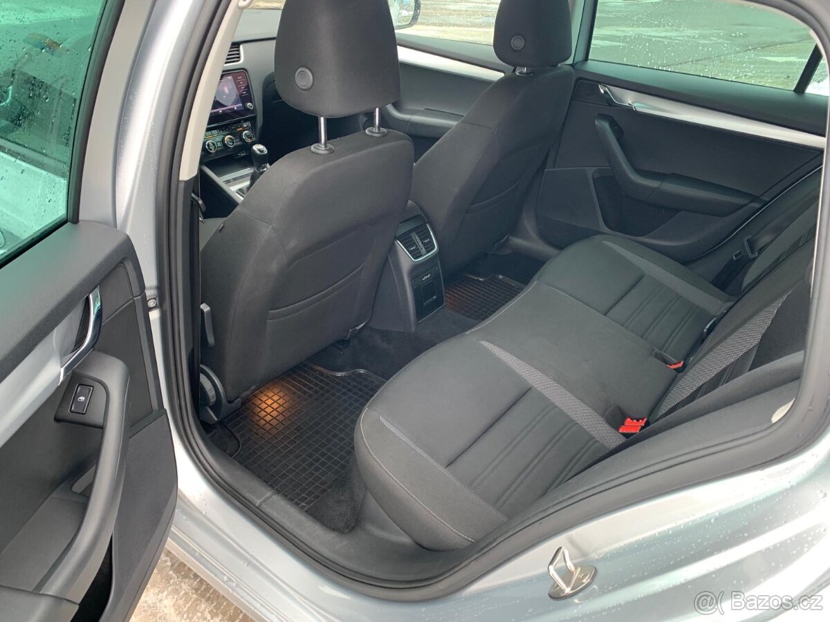 Škoda Octavia III face - 12