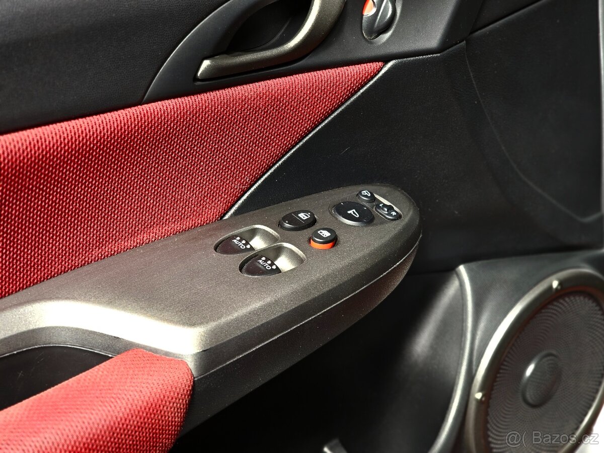 Honda Civic, 2.0 Type-R 148 kW - 12