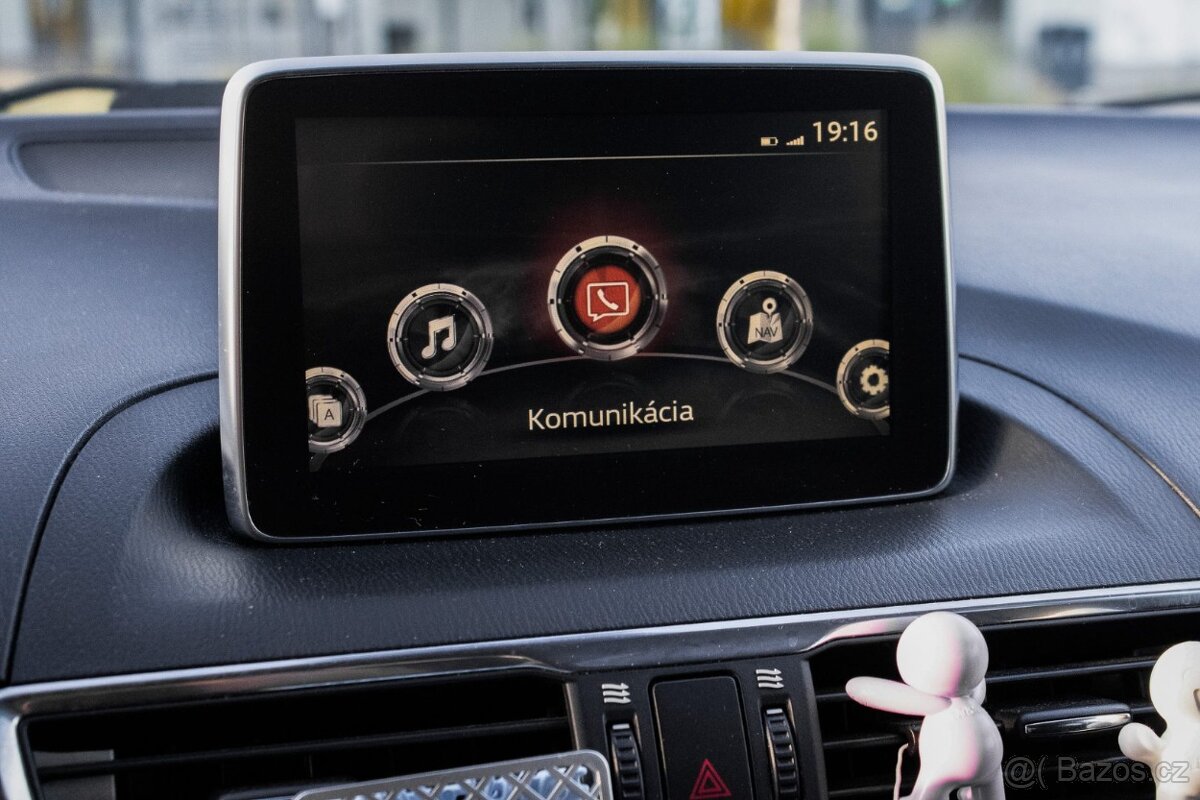 Mazda 3 2.0 Skyactiv-G, 88kW (2014) - 12