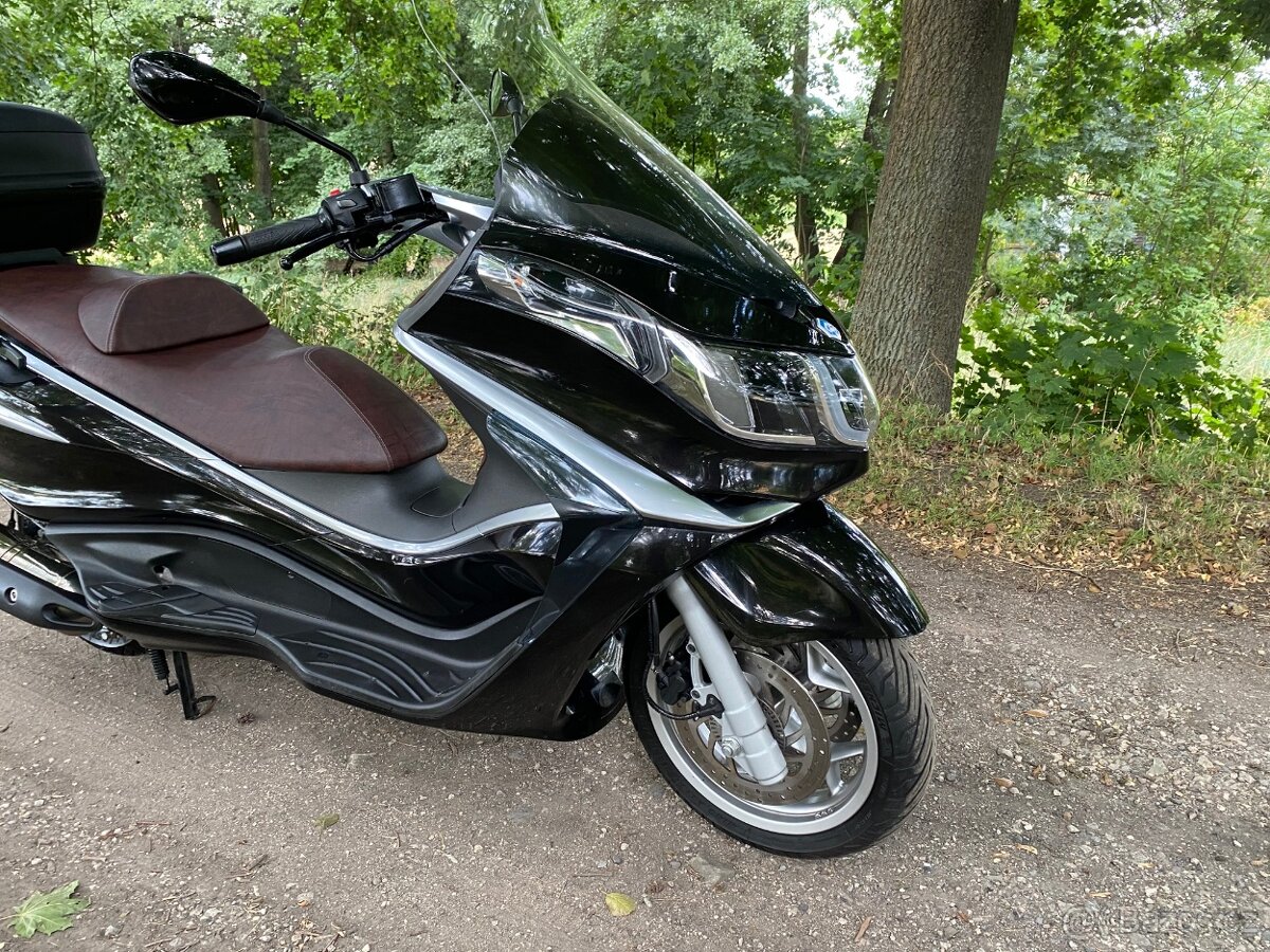 Piaggio X10 500 - 12