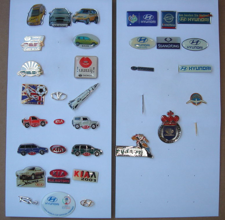 Dokumentace a propagační předměty korejských automobilů - 12