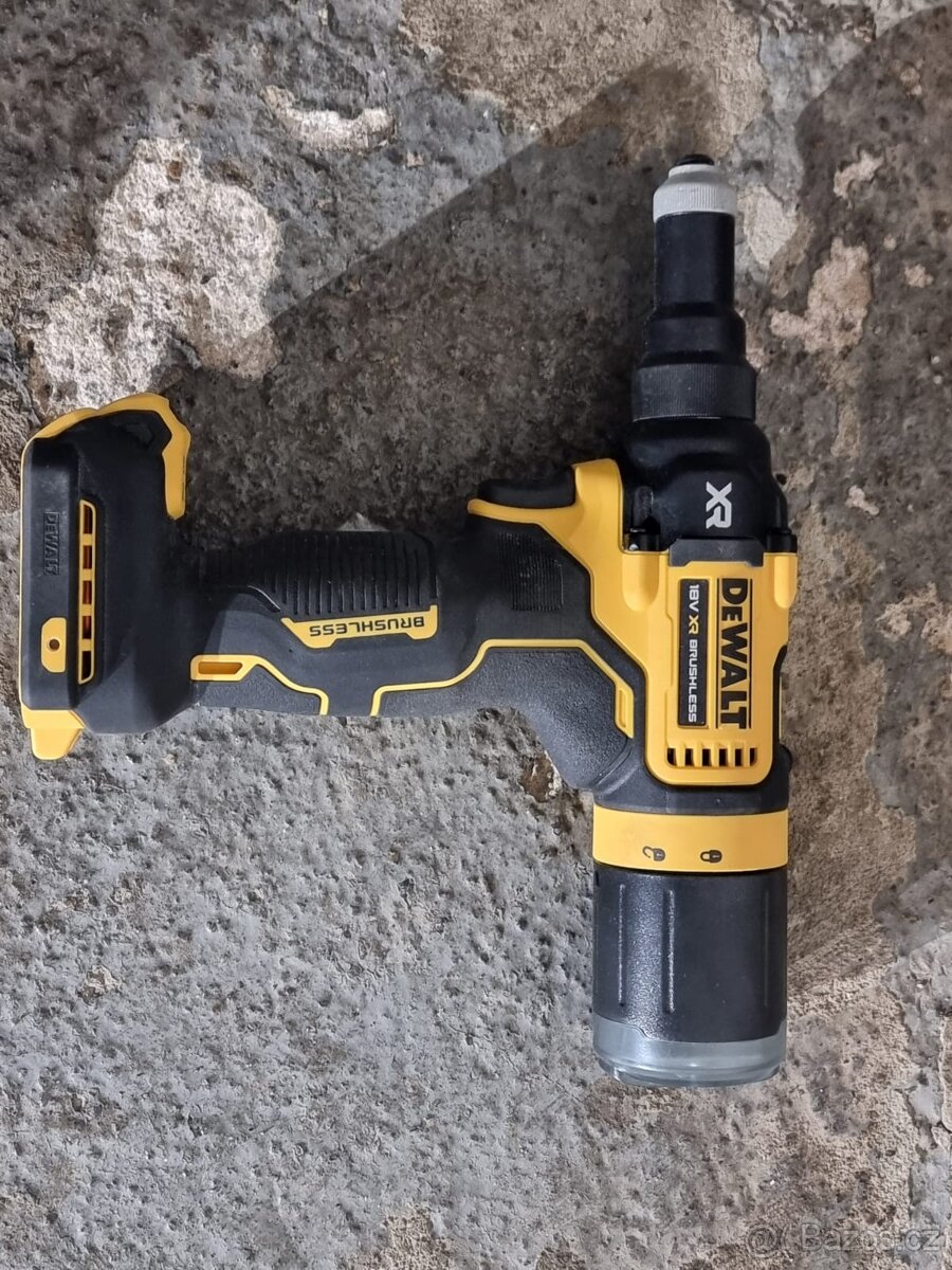 Prodám své nářadí Dewalt- Top Stav - 12