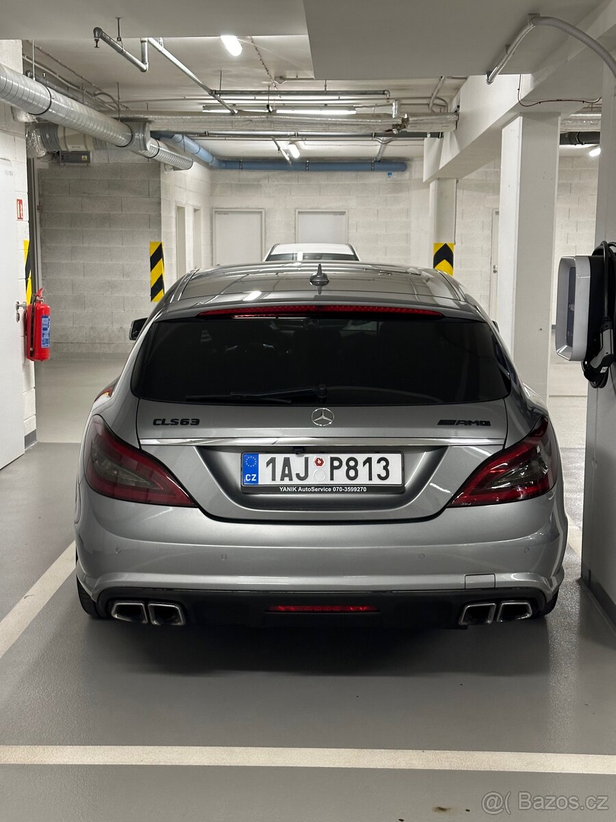 Mercedes Benz CLS 63 AMG - 12