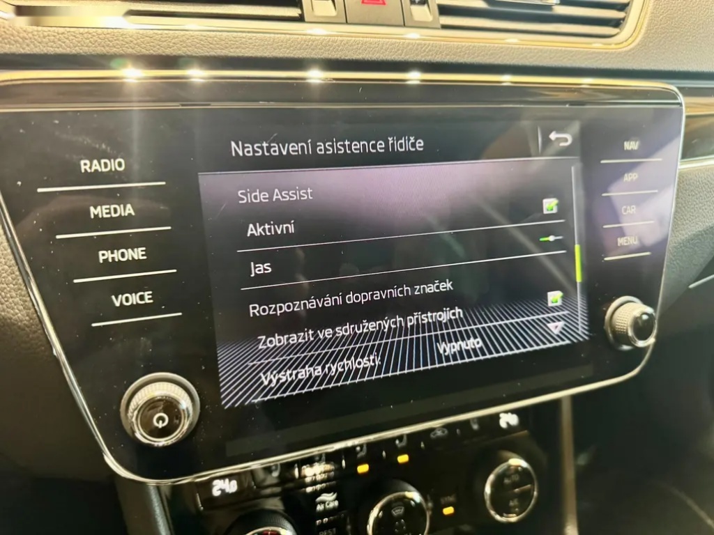 Škoda Superb, 2.0 TDi 140 Kw DSG 4x4 L&K - 12