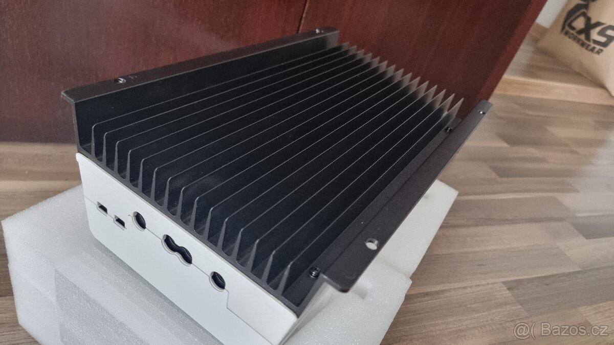 V záruce-MPPT solární regulátor EPsolar 200V/80A - 12