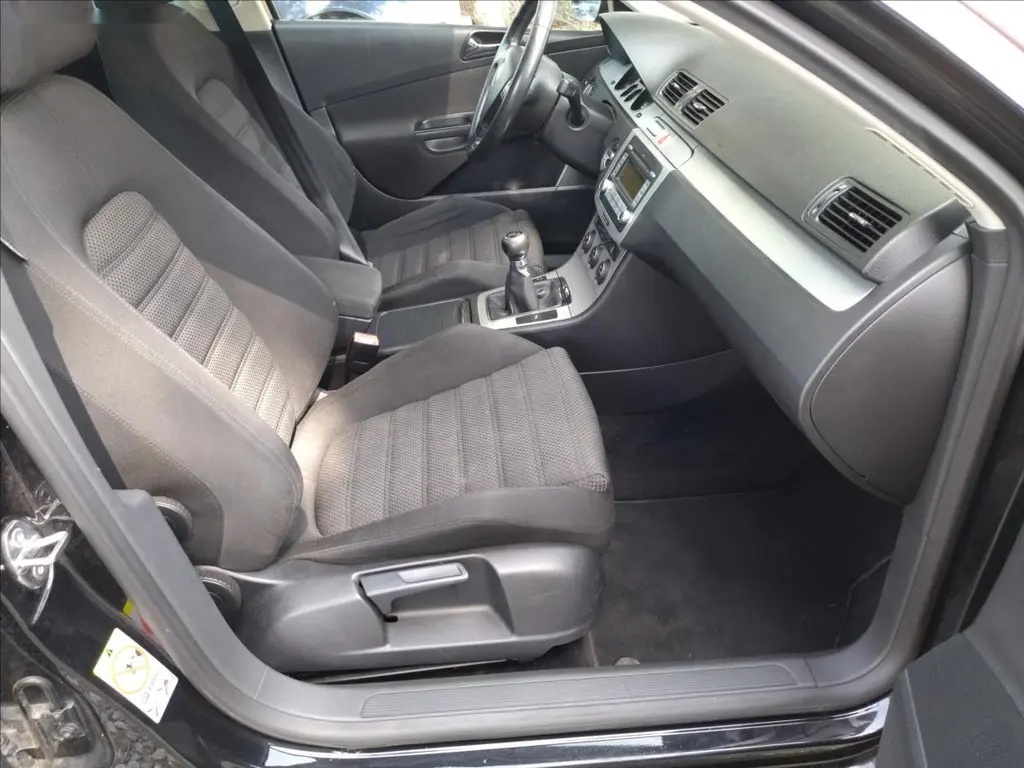Volkswagen Passat, 2,0 TDi Sport - 12
