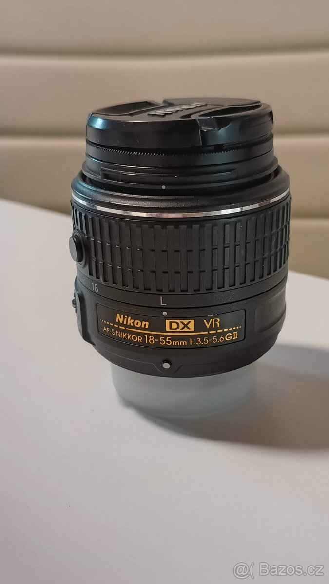 Zrcadlovka Nikon D7200 a hromada příslušenství - 12