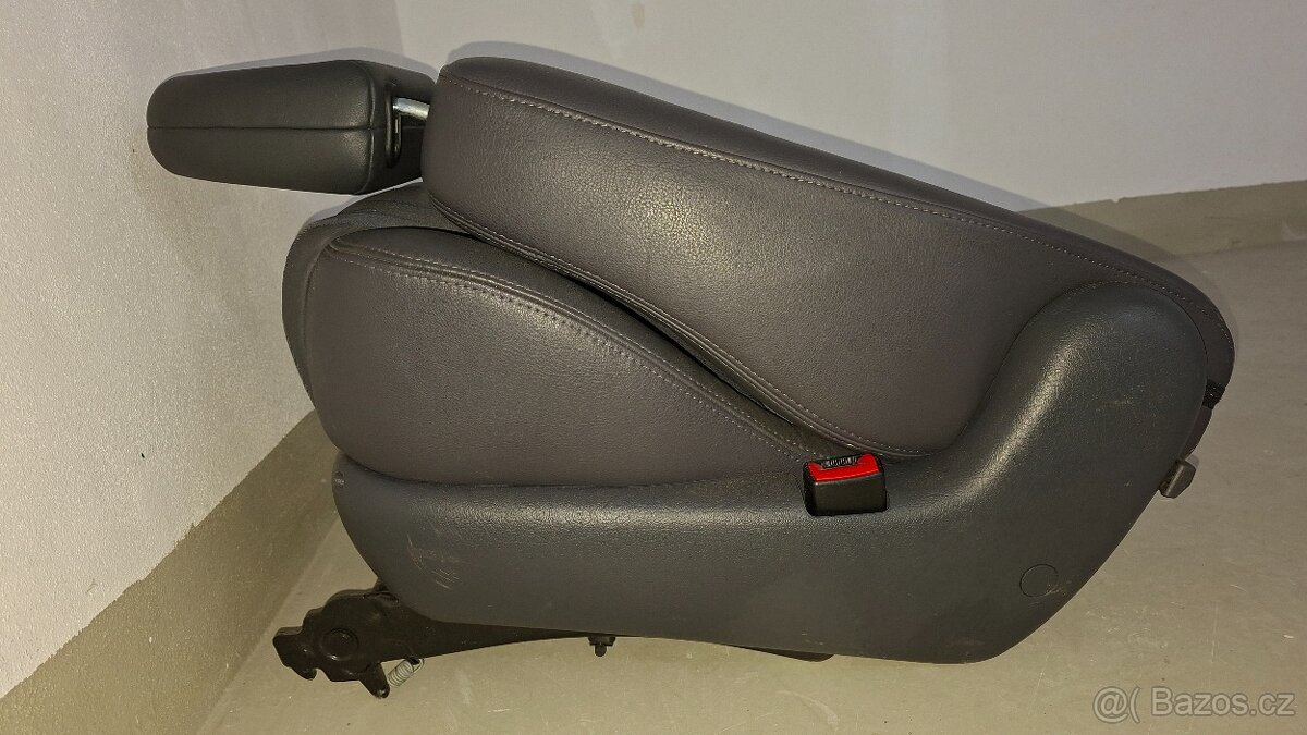 Zadní polokožené sedačky SAG - 12