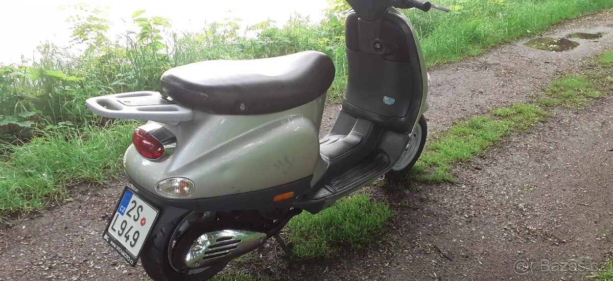 Piaggio Vespa ET2 - 12