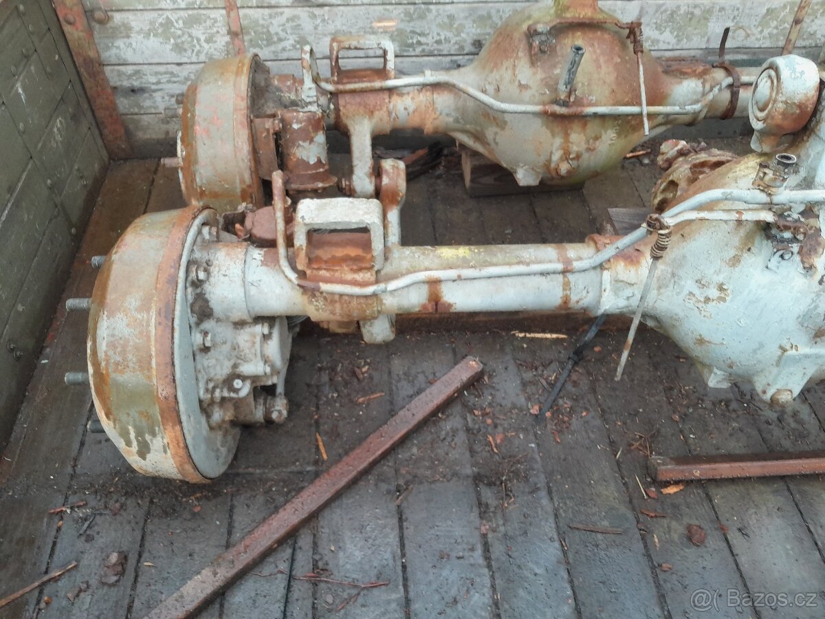 Praga V3S nápravy - 12