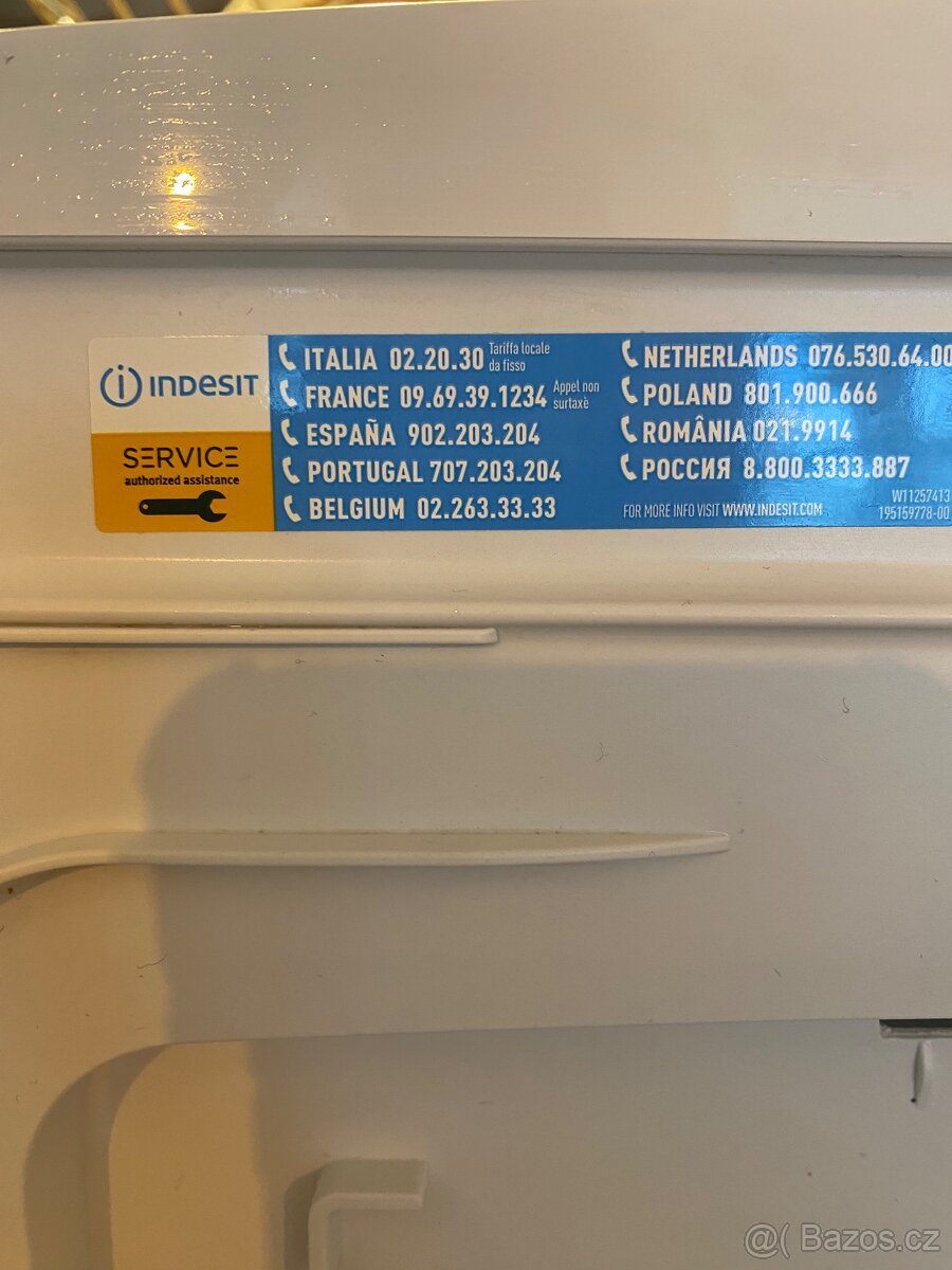 Automatická pračka INDESIT - 12