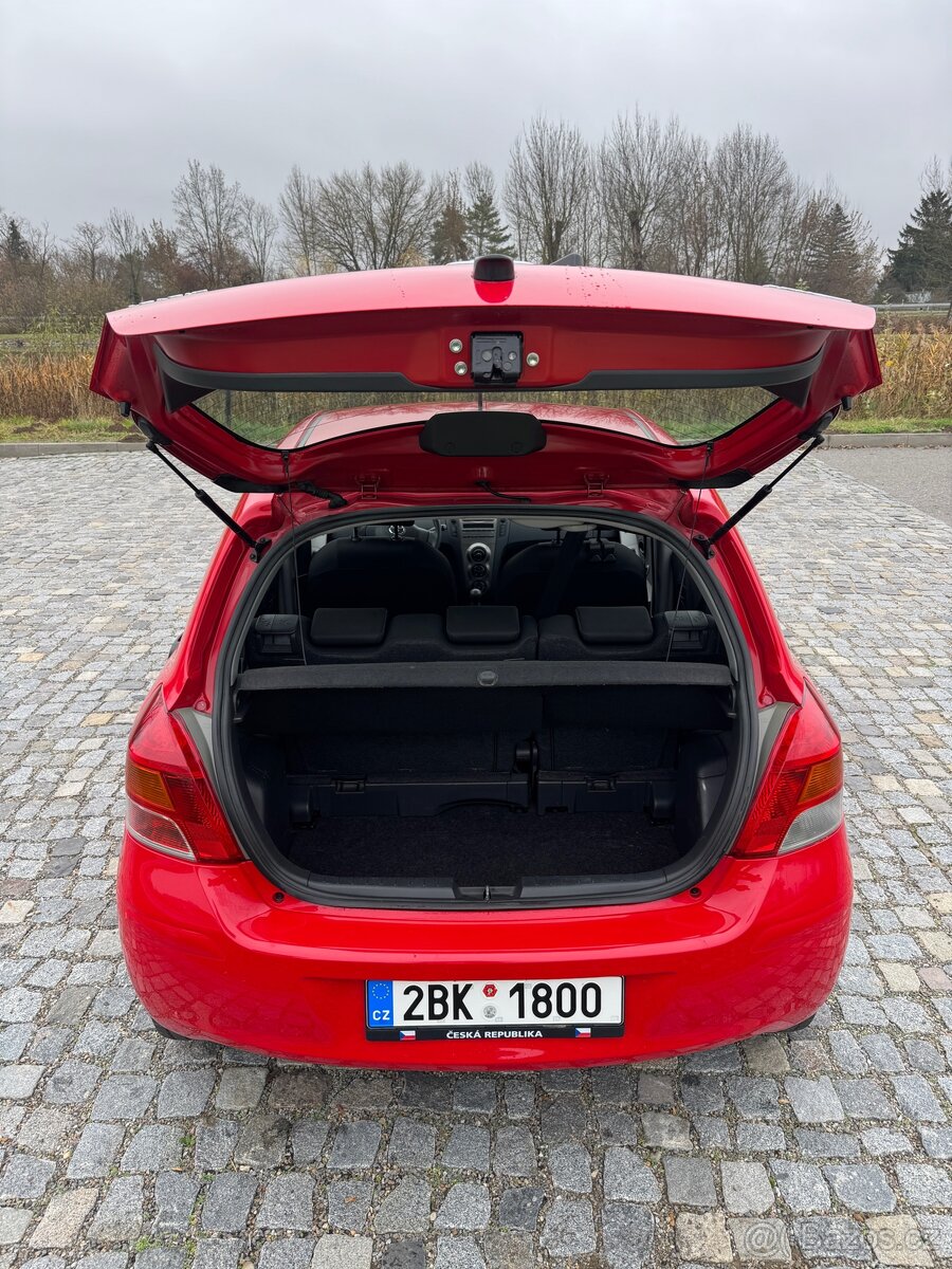 Toyota Yaris 1.0 - 12