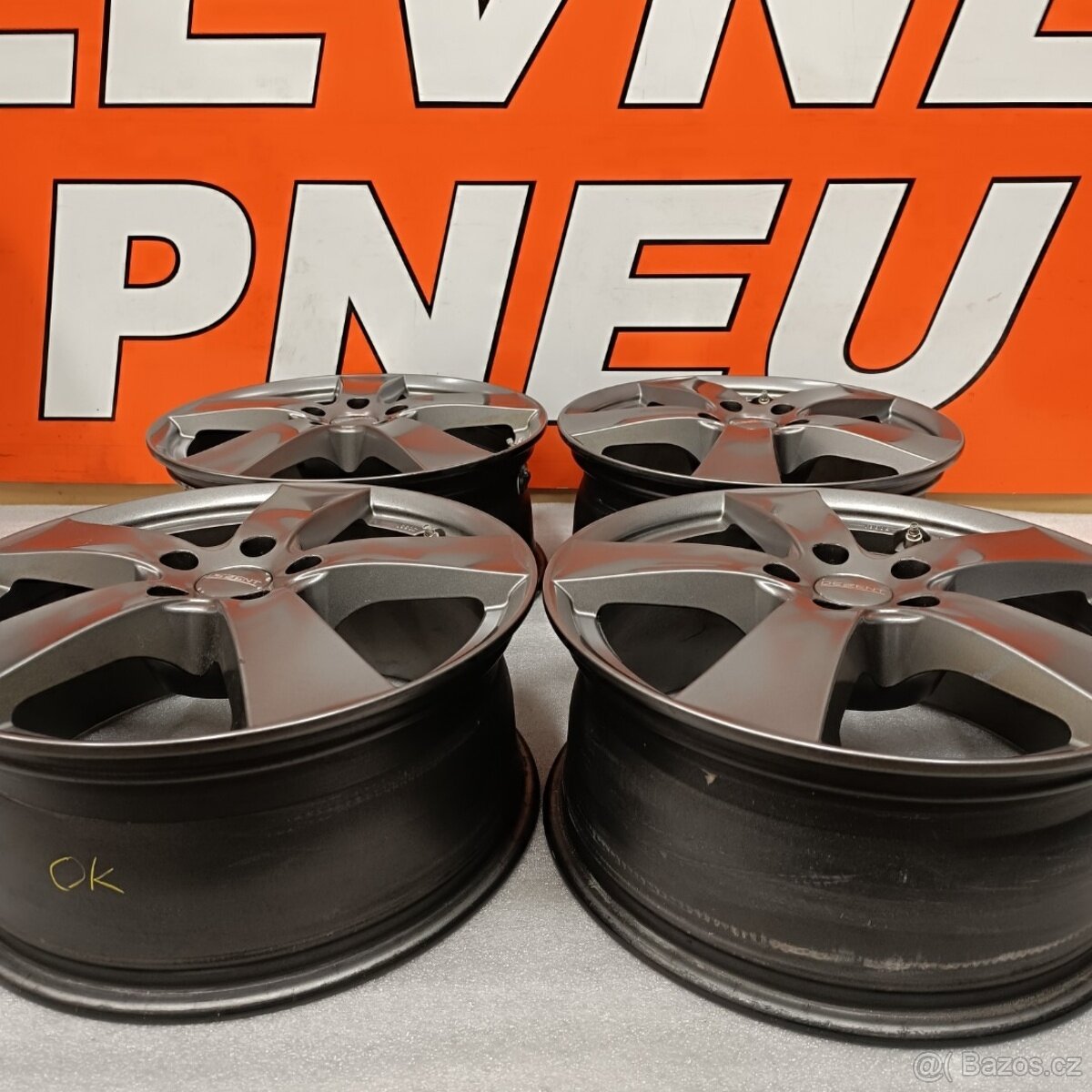 Alu kola Dezent 7,5Jx18 , R18 , 5x112, ET38 - 12