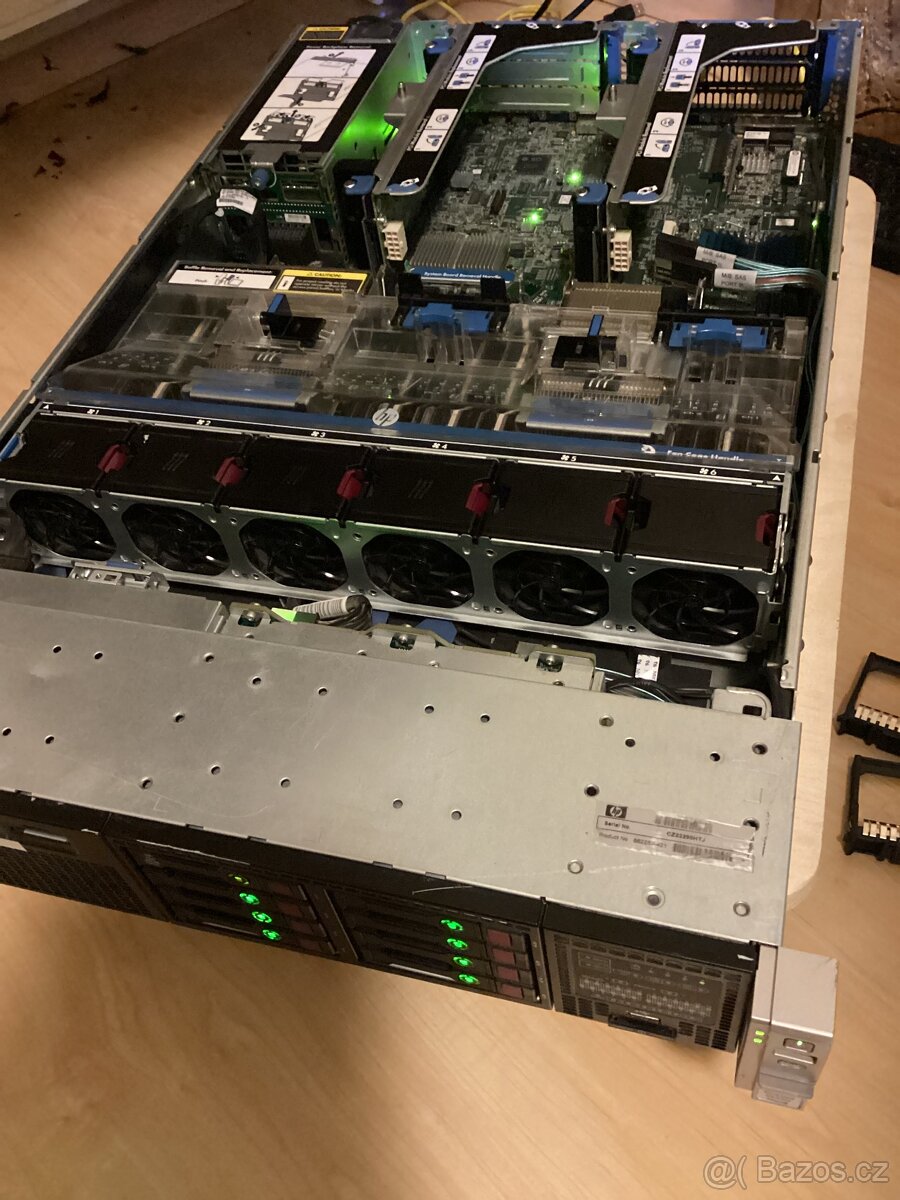 Server HP ProLiant DL380p Gen8 - Xeon E5-2690@2,90 GHz, 64GB - 12