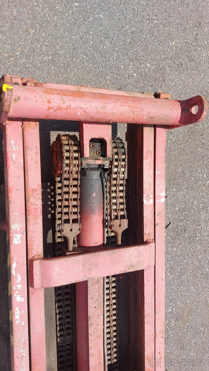 Zvedací zařízení - 12