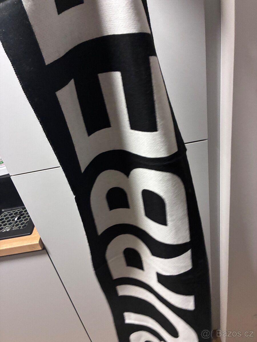 Šála Burberry - 12