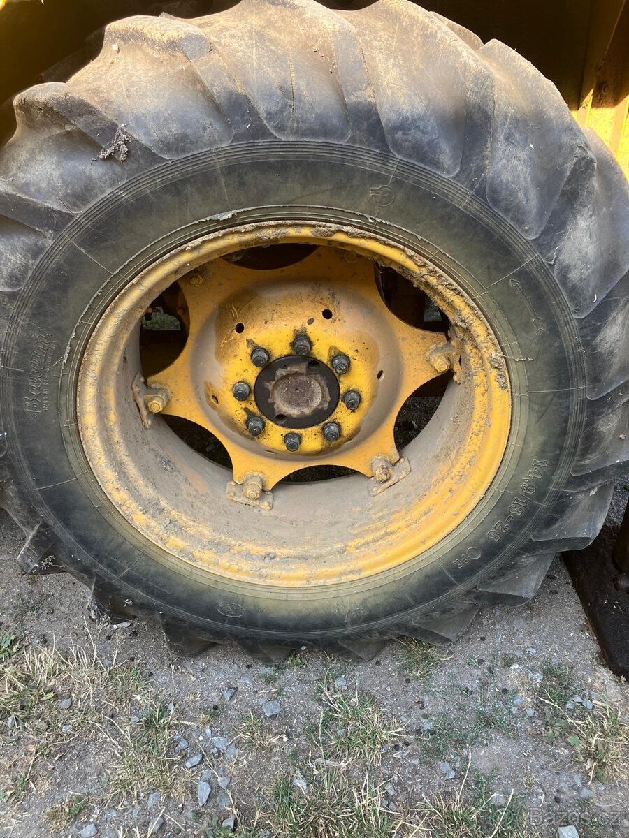 Prodám traktor bagr WARINSKY - 12