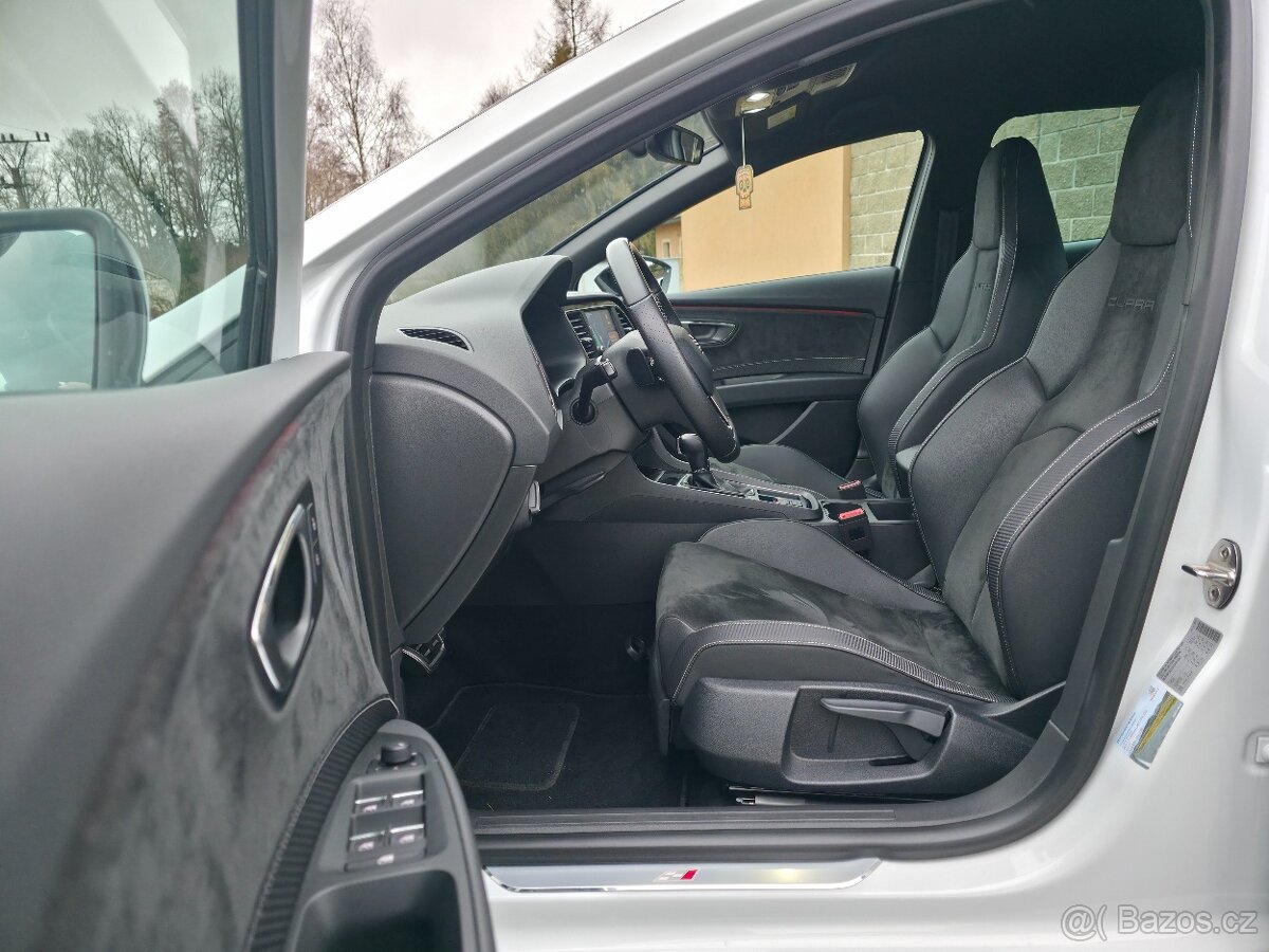 Leon Cupra ST 300 4Drive Carbon Edition - 12