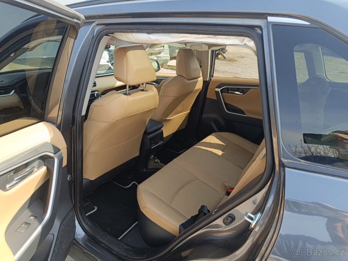 Toyota RAV 4 Hybrid - 12