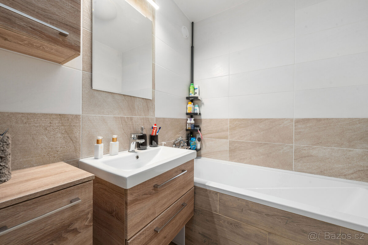 Prodej družstevního bytu 3+1 po kompletní rekonstrukci v Čes - 12