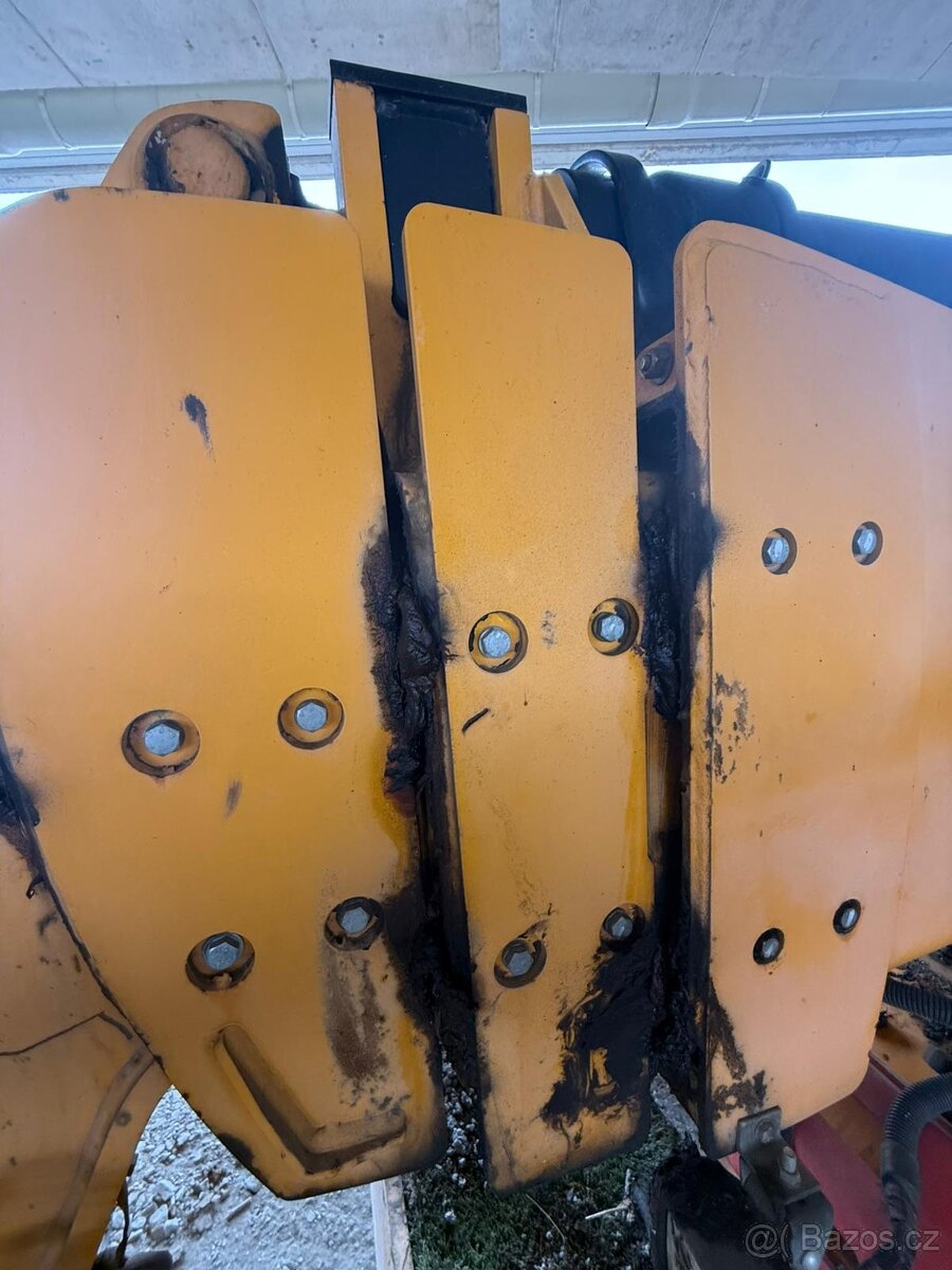 17 - ti metrový manipulátor JCB 540-170 rok 2016 - 12