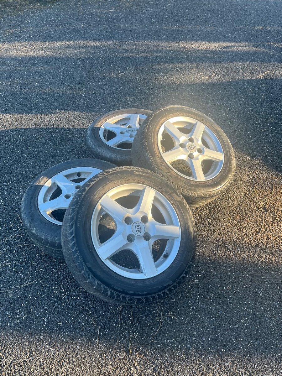 Kia Carens 2.0 CRDI r. 2005 - 12