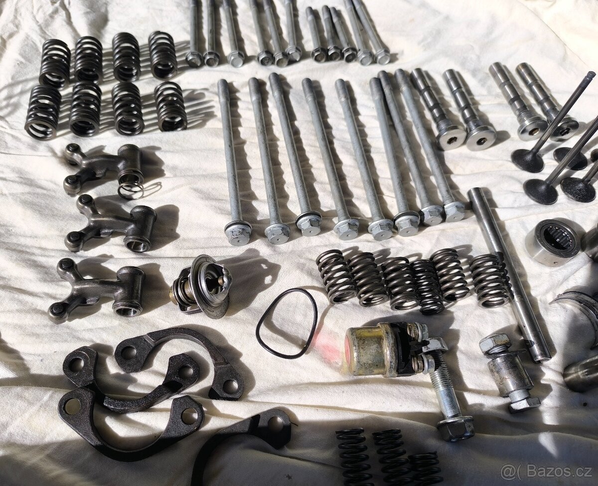 Kawasaki GPZ 500 - 12